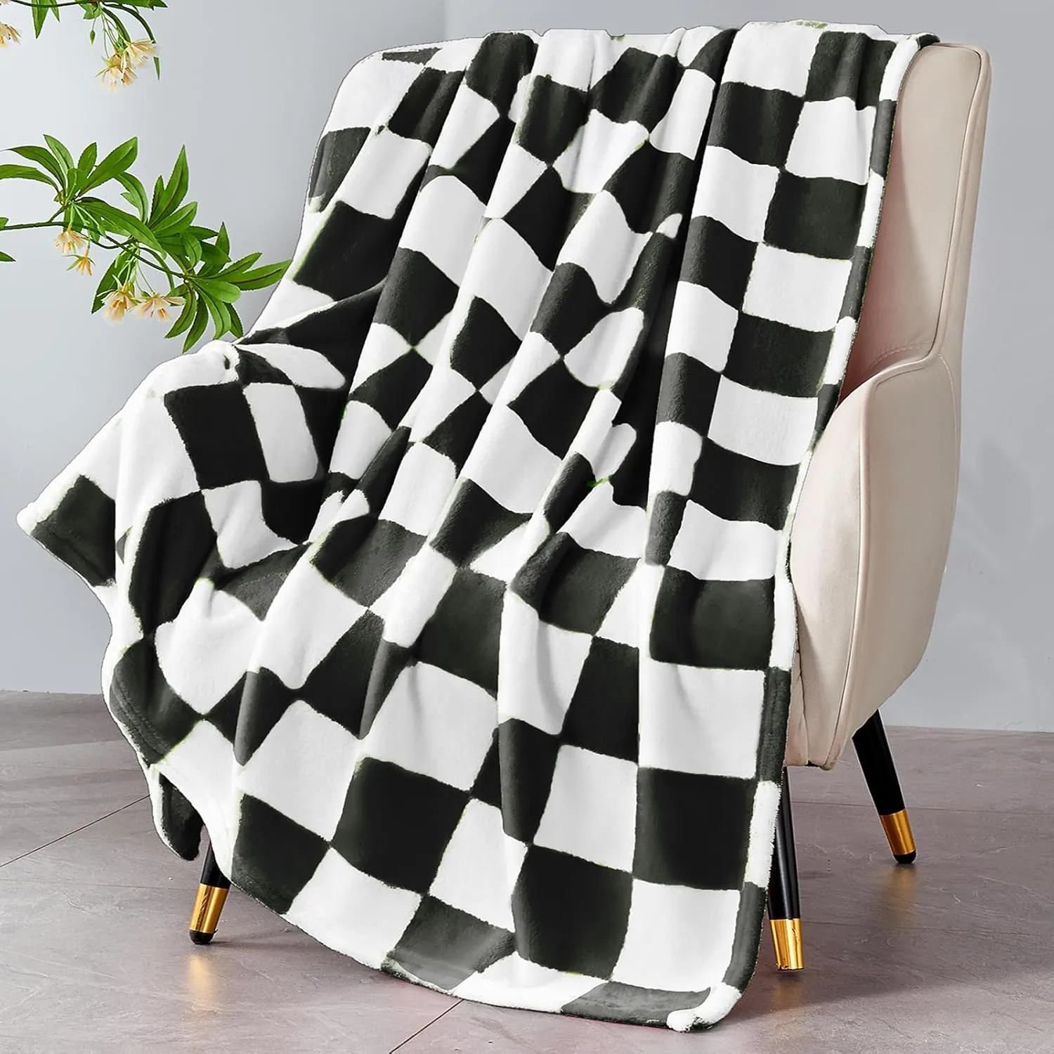Black Checkered Blanket, Soft Cozy Fleece Checkered Throw Blankets for Bed Sofa Couch Camping, Ultra Fluffy Throws for All Seasons, 50x60 Inch, Black