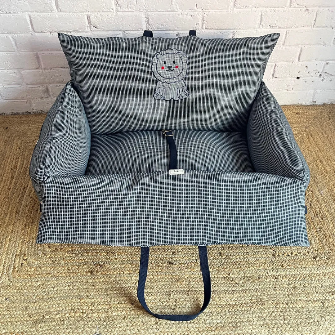 PoochMate OAK 3.0 Lion on Board Travel Dog Bed Blue Medium